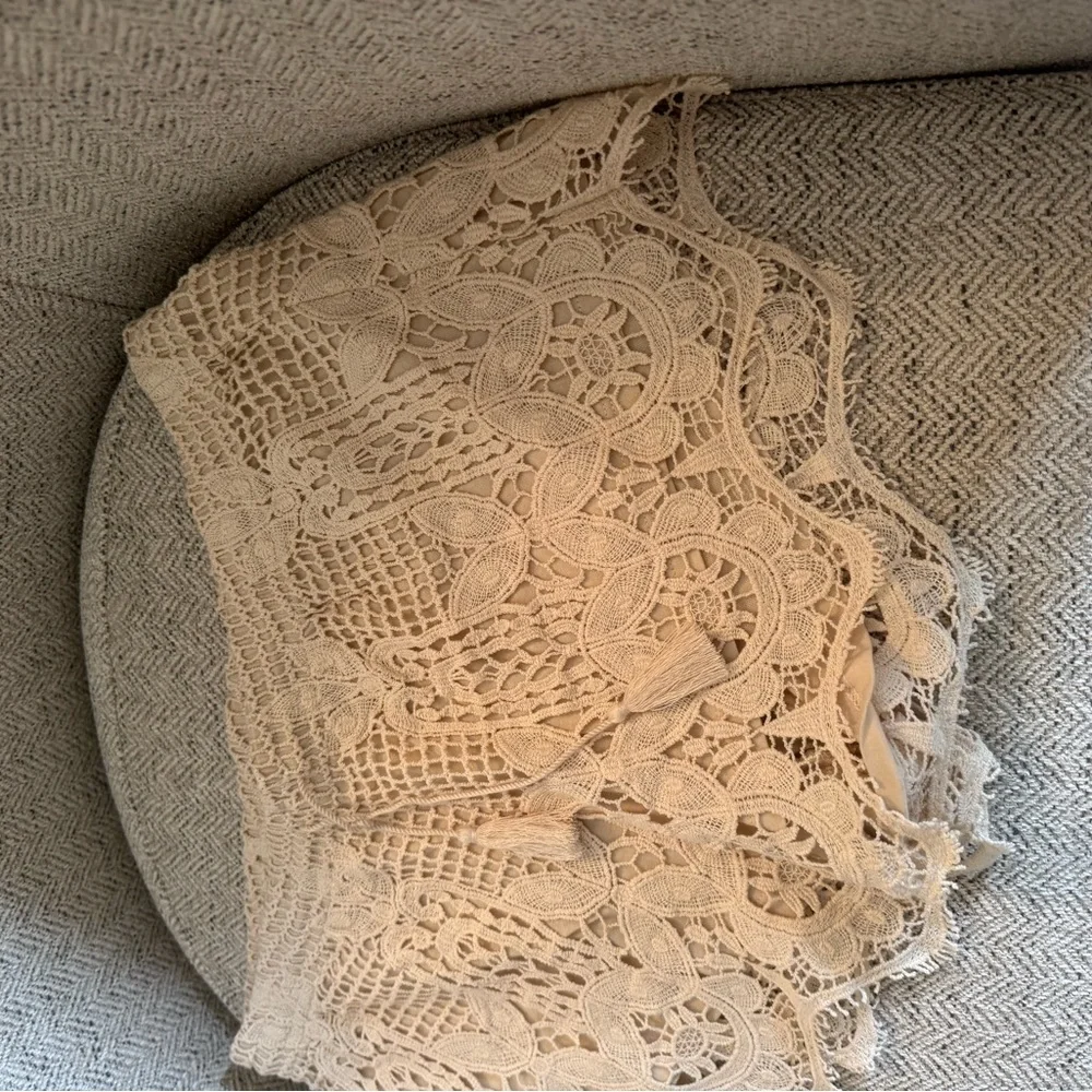 Express Lace Overlay Shorts in Beige